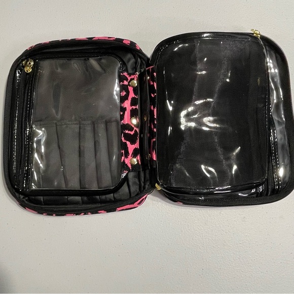 Trina Turk: Zippered Makeup Case With Removable Inserts + Brush Dividers - Picture 5 of 9